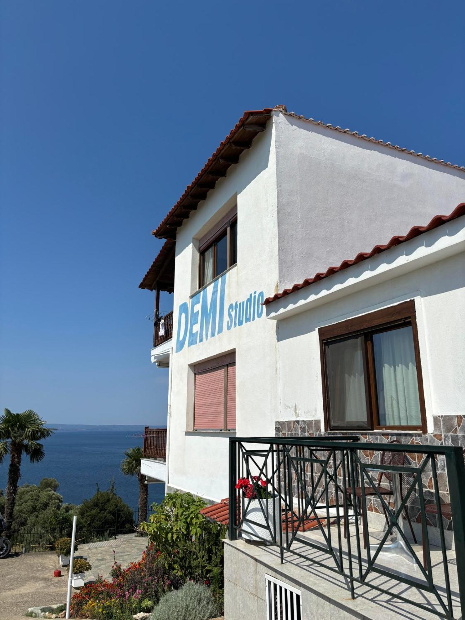 Demi Studios Ammouliani Exterior photo